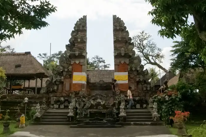 Entrance to Penataran Sasih Temple